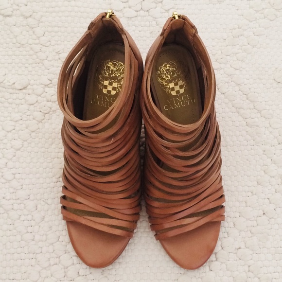 VINCE CAMUTO Leather Strap Shoes - Picture 2 of 15